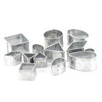 Set de 12 mini emporte-pièces métalliques